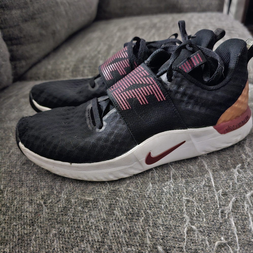 Women's  Nike shoes